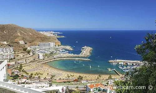 Puerto Rico de Gran Canaria Cove and Beach